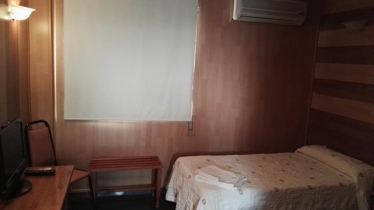 Hotel La Mina ปวยร์โตลญาโน ภายนอก รูปภาพ